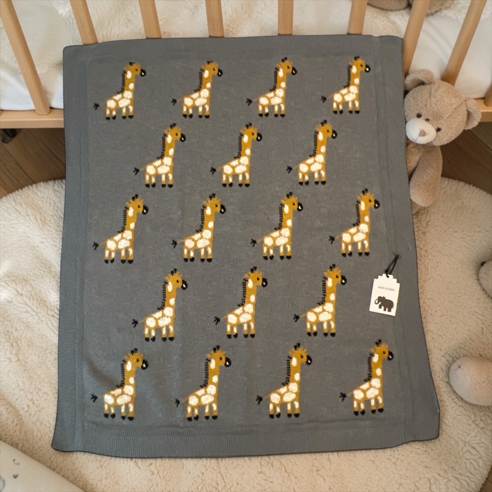 Elegant Baby Giraffe Knit Baby‎ Blanket Gray Safari Nursery Cotton